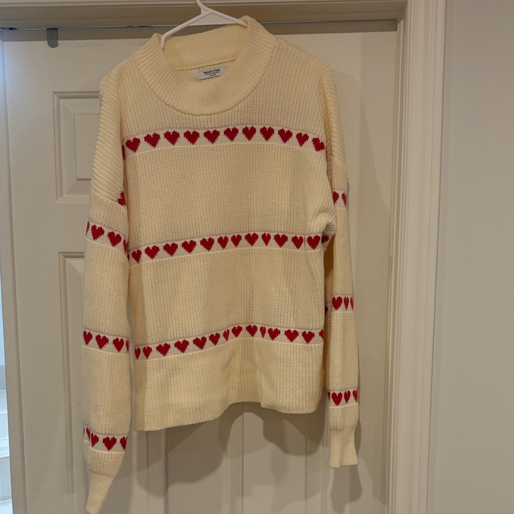 Smash and Tess Cozy Cream Sweater with Red Heart Accents size medium/large